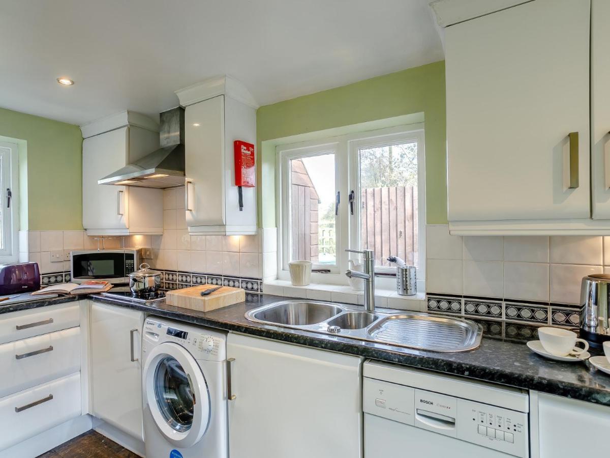 Villa 1 Bed In Fenny Bentley 80376 Esterno foto